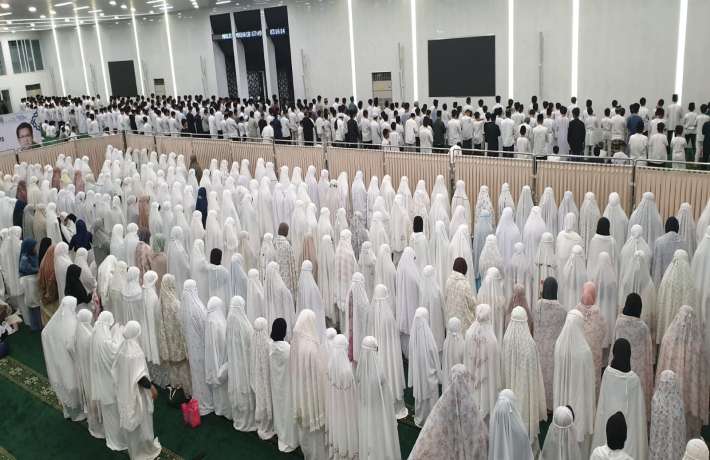 Seribu Lebih Siswa & Guru Bermalam di Masjid, Mabit Akbar Al Falah Surabaya Hidupkan Spirit Ramadan